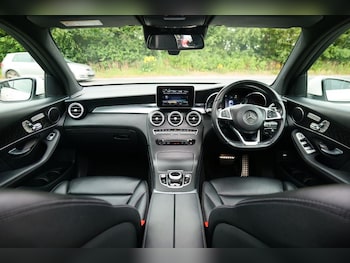 Used Mercedes-Benz GLC 2019 for sale - 79089910: Photo
