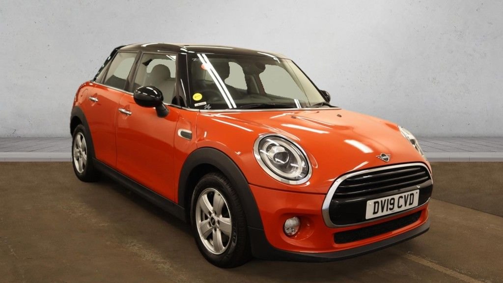 Used MINI Hatch 2019 for sale - 76632324: Photo 1