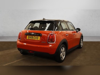 Used MINI Hatch 2019 for sale - 76632324: Photo