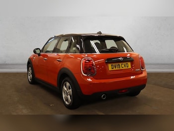 Used MINI Hatch 2019 for sale - 76632324: Photo