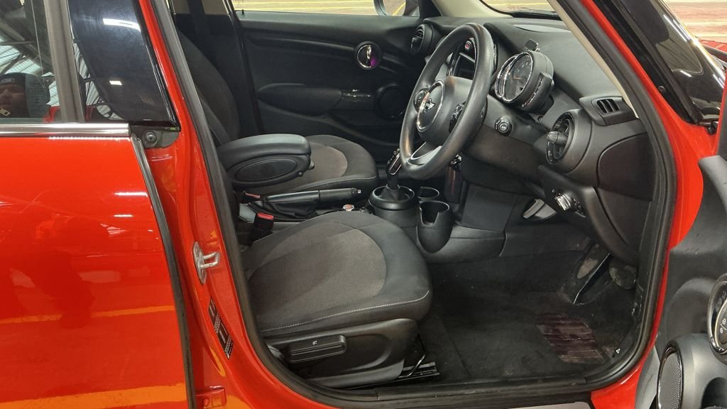 Used MINI Hatch 2019 for sale - 76632324: Photo 5