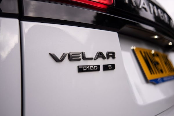 Used Land Rover Range Rover Velar 2017 for sale - 75307118: Photo 43