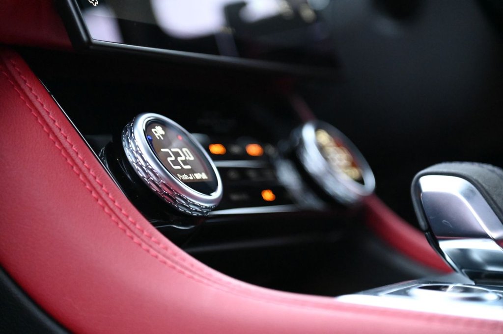 Used Jaguar F-Pace 2021 for sale - 76655121: Photo 19