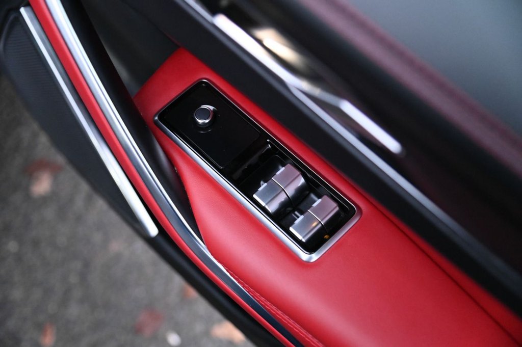 Used Jaguar F-Pace 2021 for sale - 76655121: Photo 31