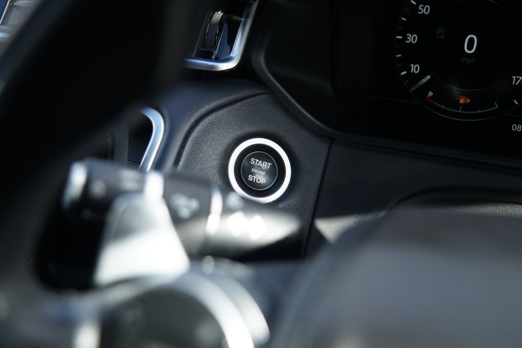 Used Land Rover Range Rover Velar 2017 for sale - 75961901: Photo 15