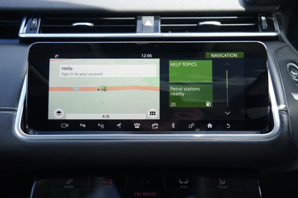 Used Land Rover Range Rover Velar 2017 for sale - 75961901: Photo 18