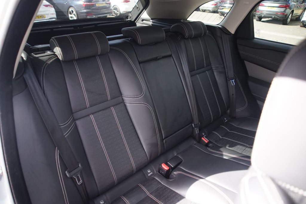 Used Land Rover Range Rover Velar 2017 for sale - 75961901: Photo 32