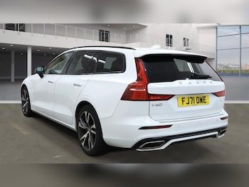 Used Volvo V60 2021 for sale - 76132918: Photo 3