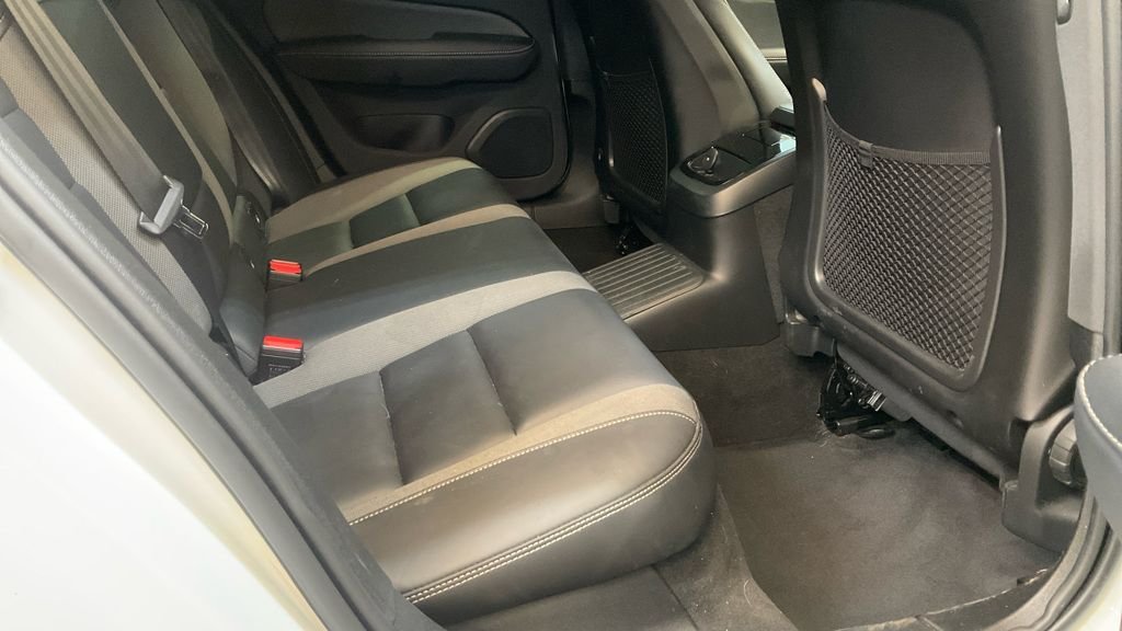 Used Volvo V60 2021 for sale - 76132918: Photo 6