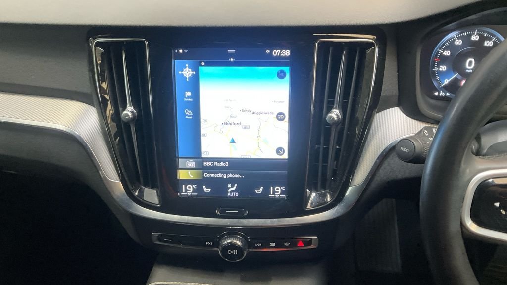 Used Volvo V60 2021 for sale - 76132918: Photo 8