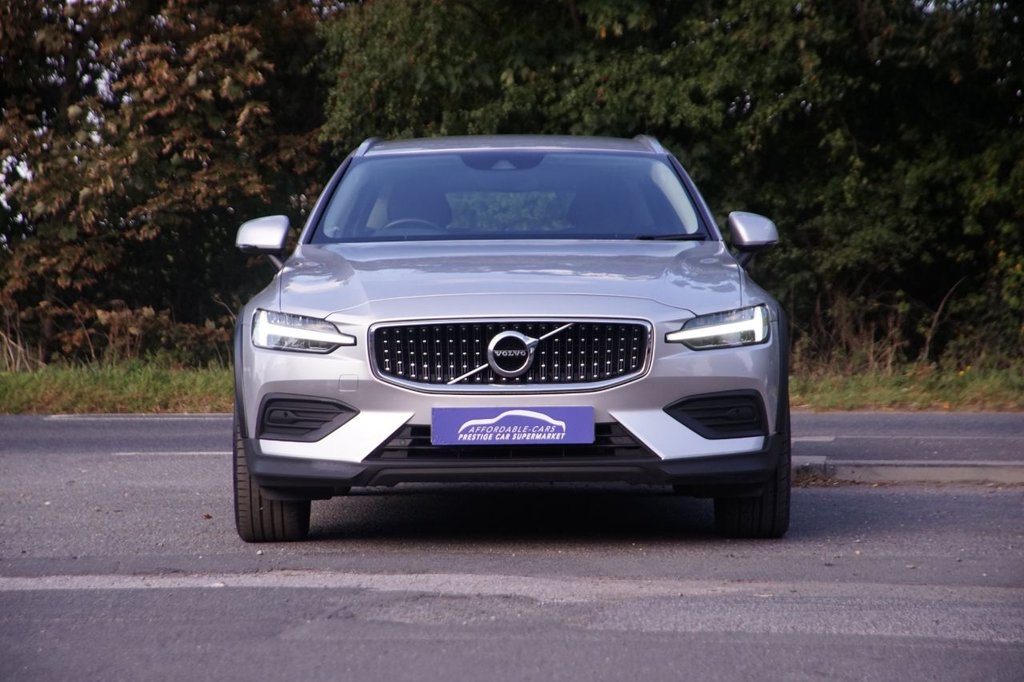 Used Volvo V60 2021 for sale - 77319464: Photo 4