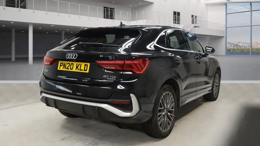 Used Audi Q3 2020 for sale - 77302460: Photo 2