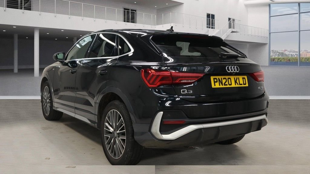 Used Audi Q3 2020 for sale - 77302460: Photo 3