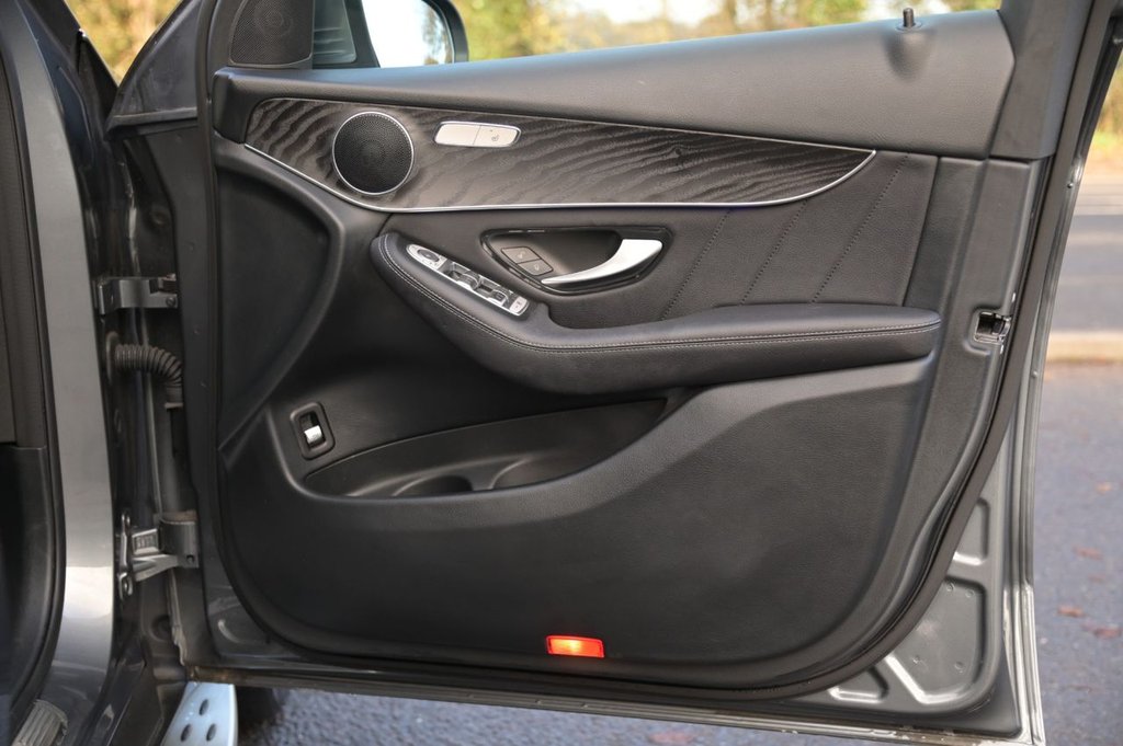 Used Mercedes-Benz GLC 2021 for sale - 76617674: Photo 27