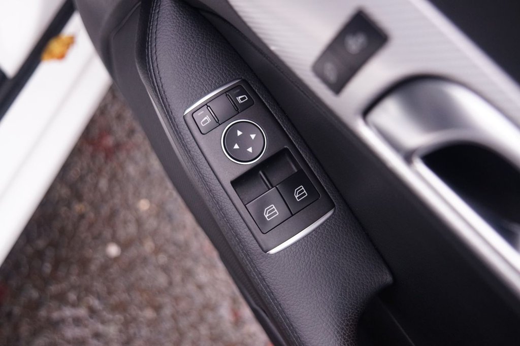 Used Mercedes-Benz SLC 2019 for sale - 76417860: Photo 25