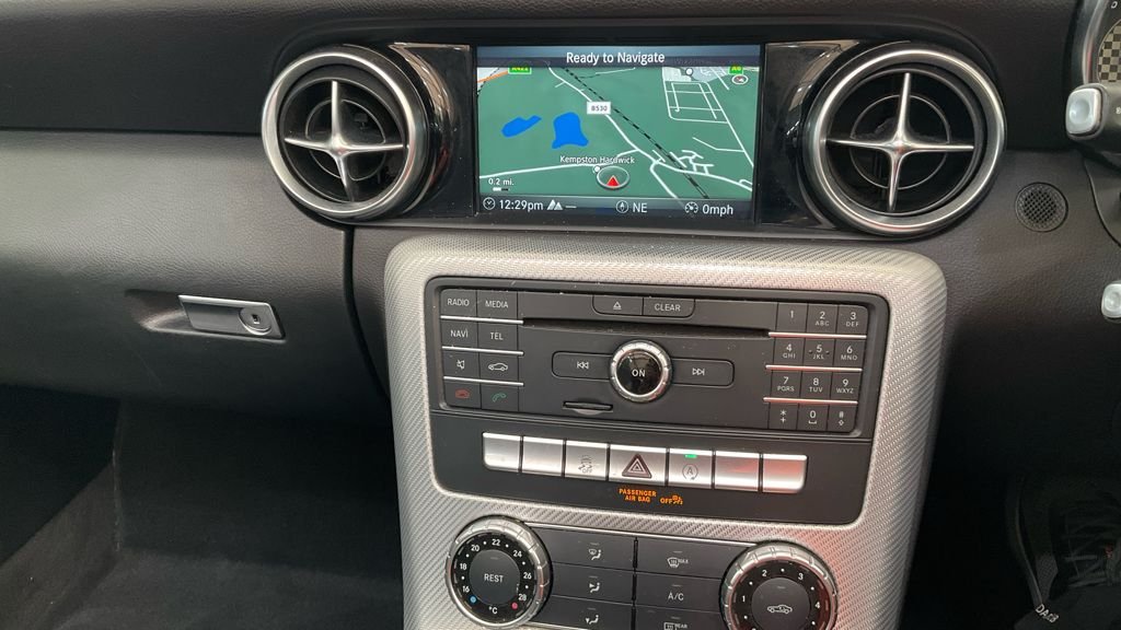 Used Mercedes-Benz SLC 2019 for sale - 76417860: Photo 8