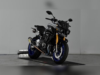 Used Yamaha MT-10 2019 for sale - bike-78036796: Photo