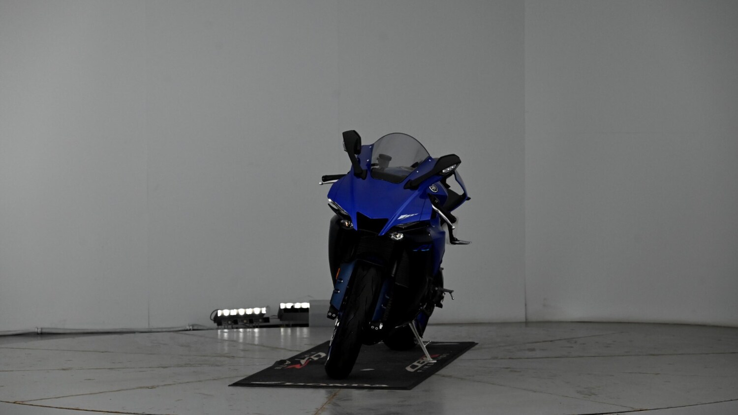 Yamaha R1