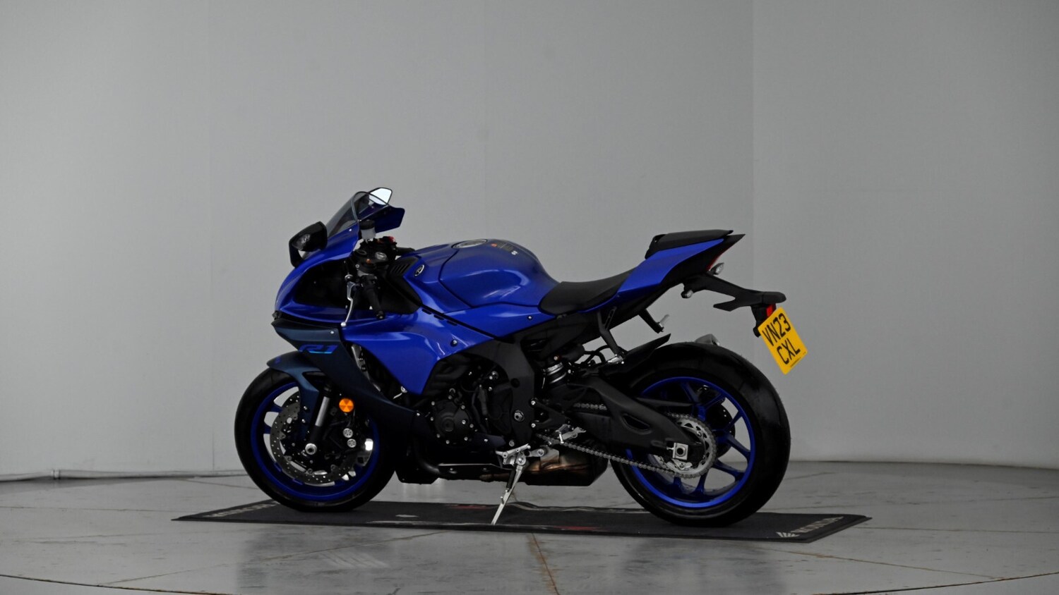 Yamaha R1