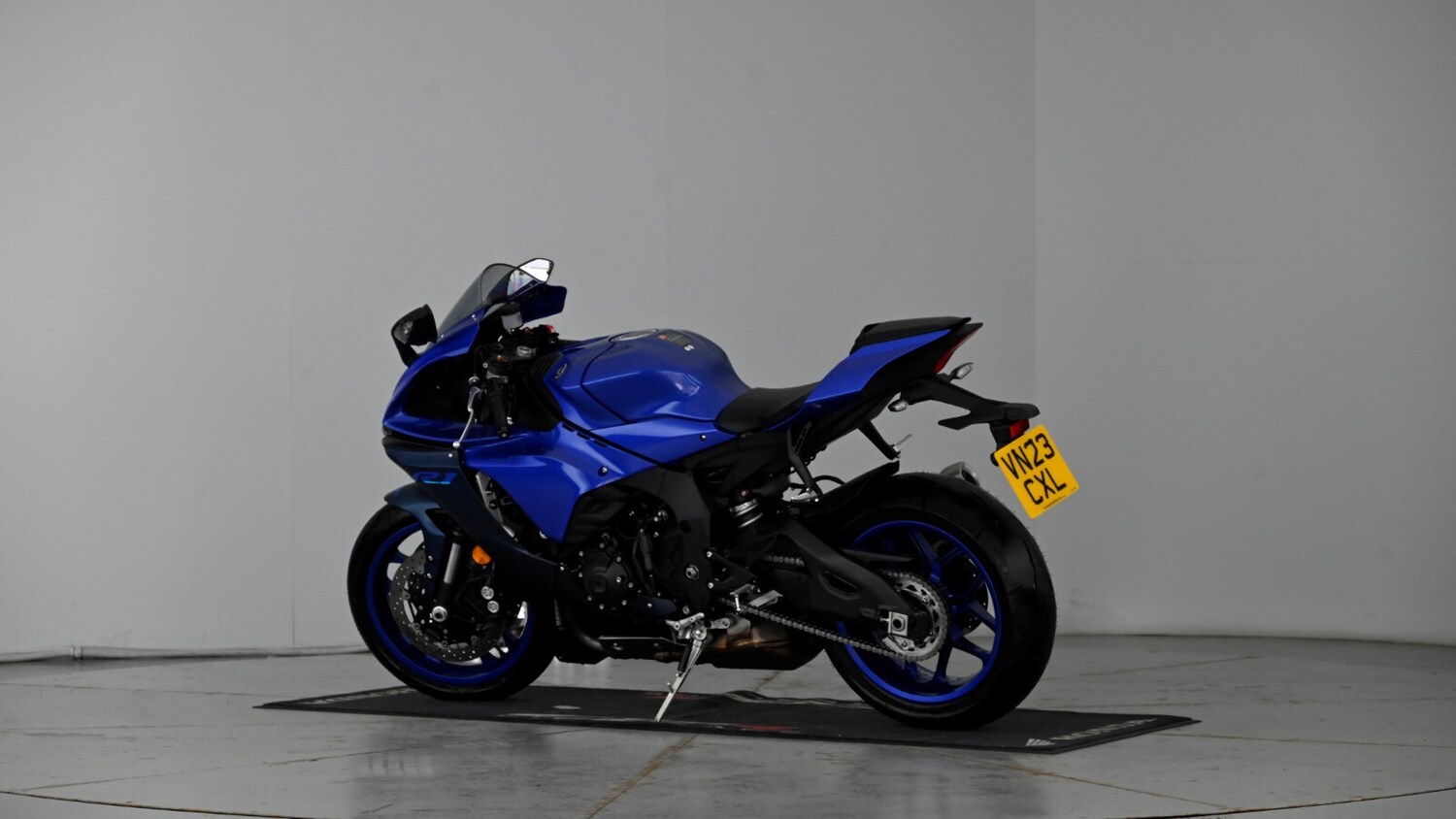 Yamaha R1