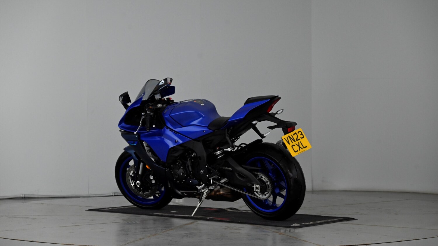 Yamaha R1
