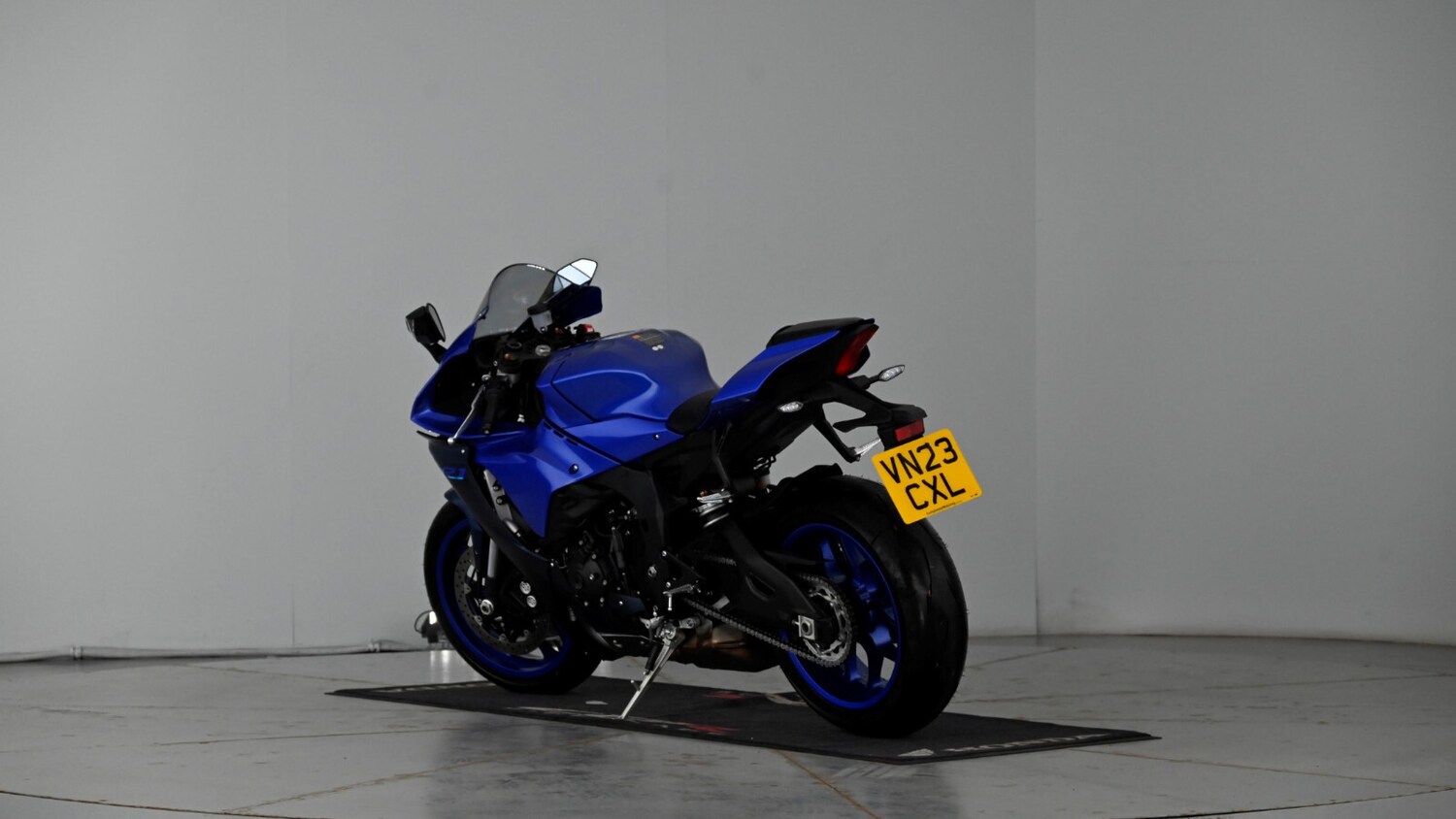 Yamaha R1
