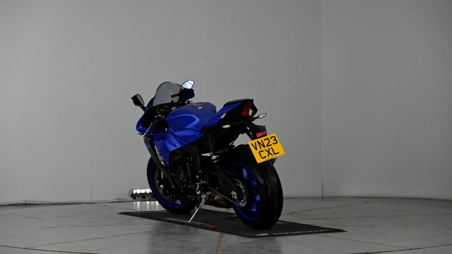 Yamaha R1
