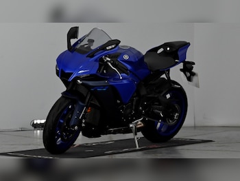 Used Yamaha R1 2023 for sale - bike-77786256: Photo