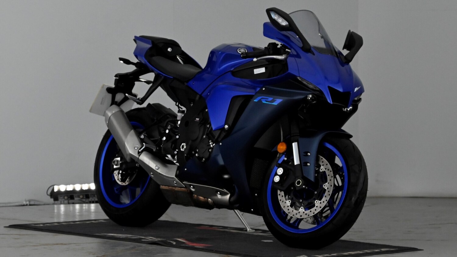 Yamaha R1