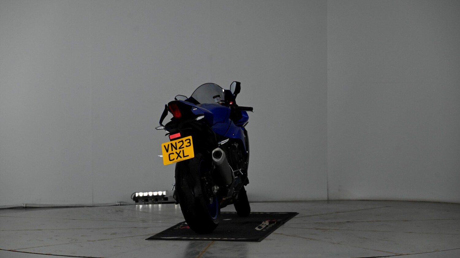 Yamaha R1