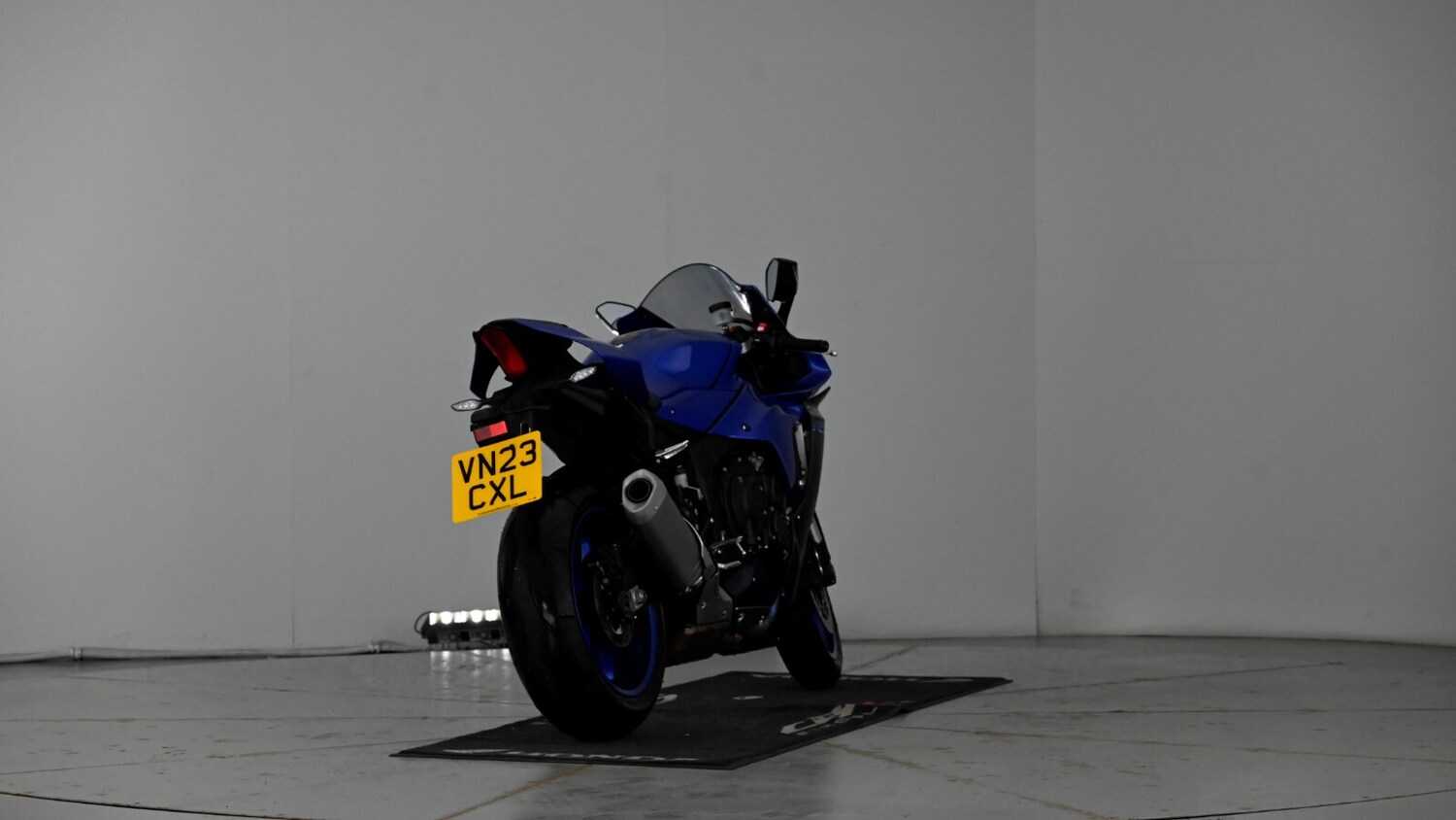 Yamaha R1