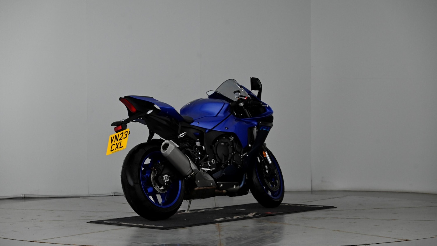 Yamaha R1