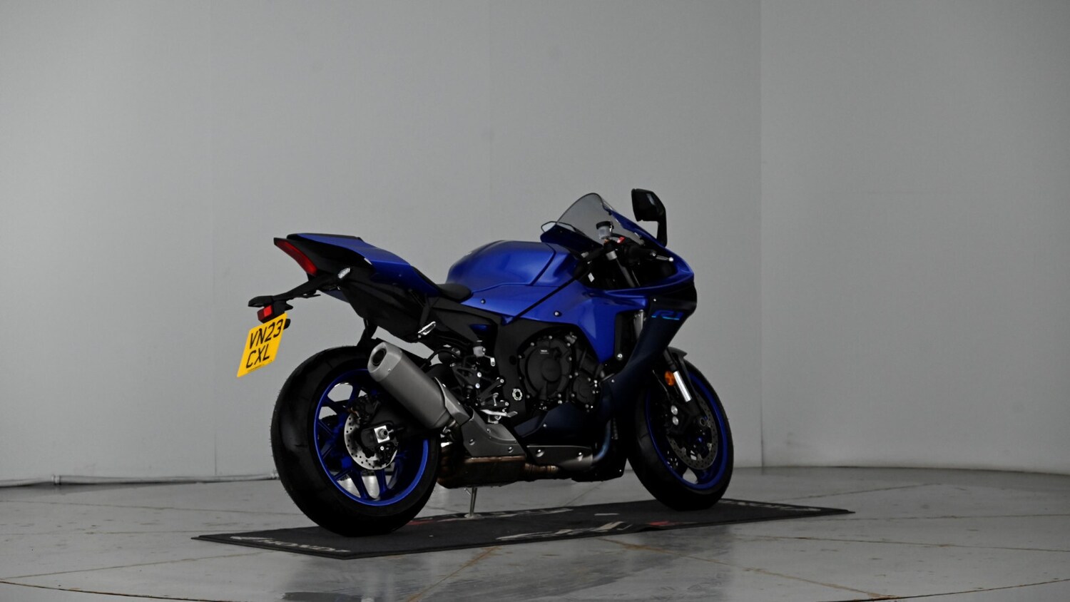Yamaha R1