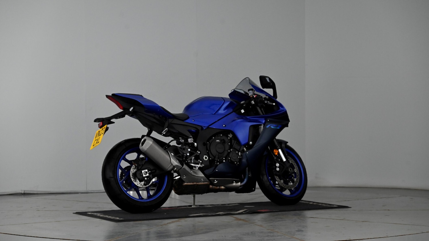 Yamaha R1
