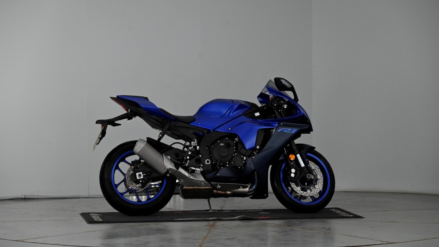 Yamaha R1