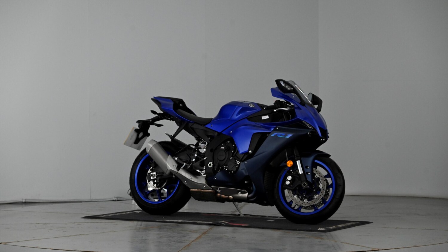 Yamaha R1