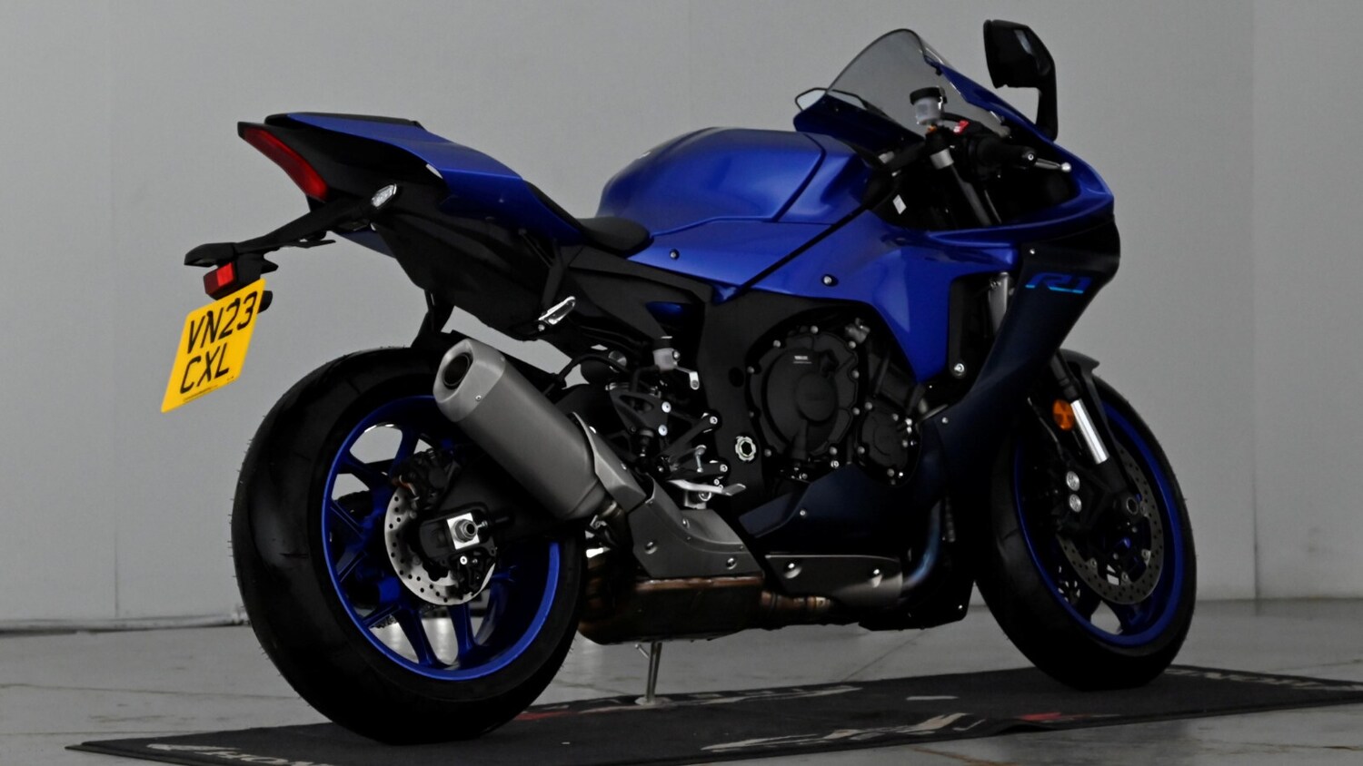 Yamaha R1