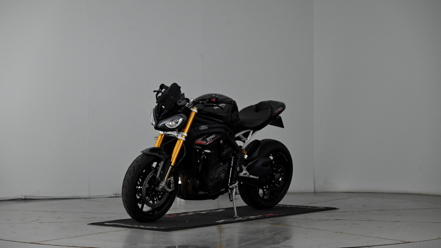 Triumph Speed Triple 1200
