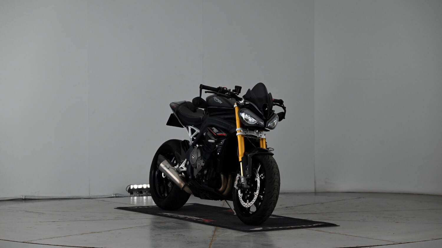 Triumph Speed Triple 1200