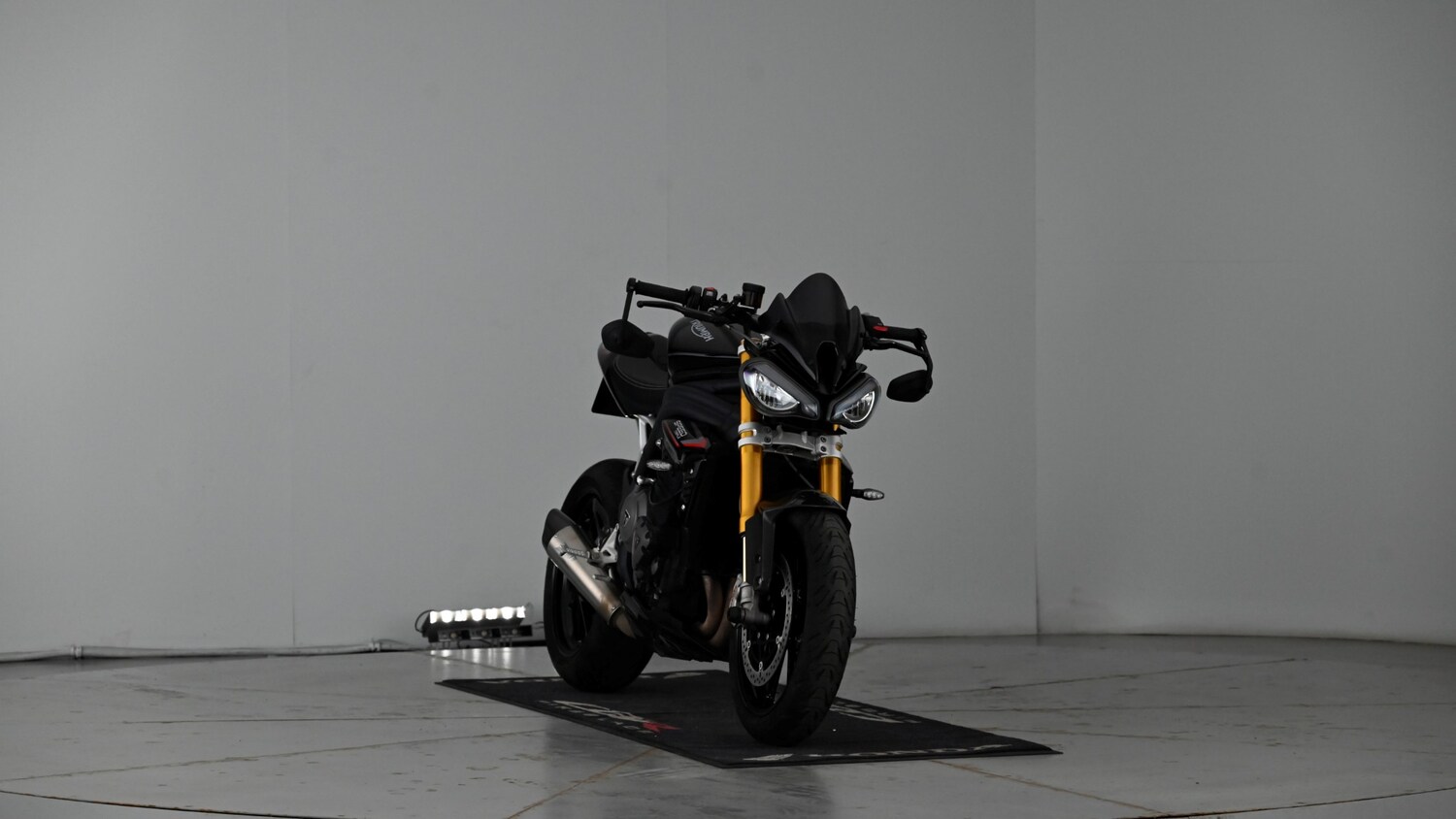 Triumph Speed Triple 1200