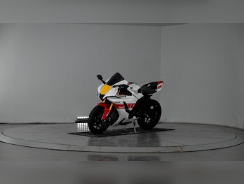 Used Yamaha R1 2022 for sale - bike-78418736: Photo