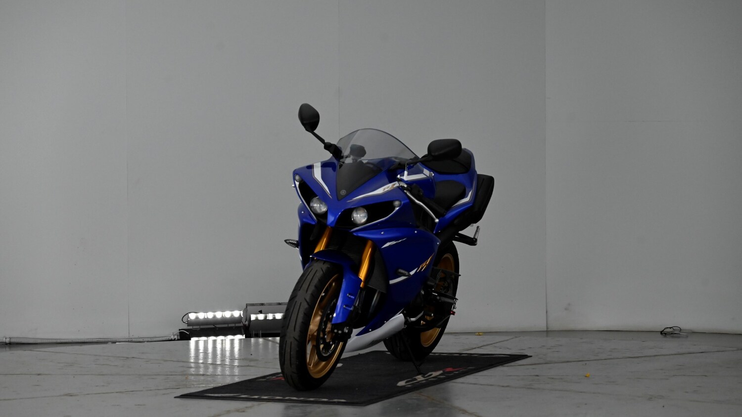 Yamaha R1