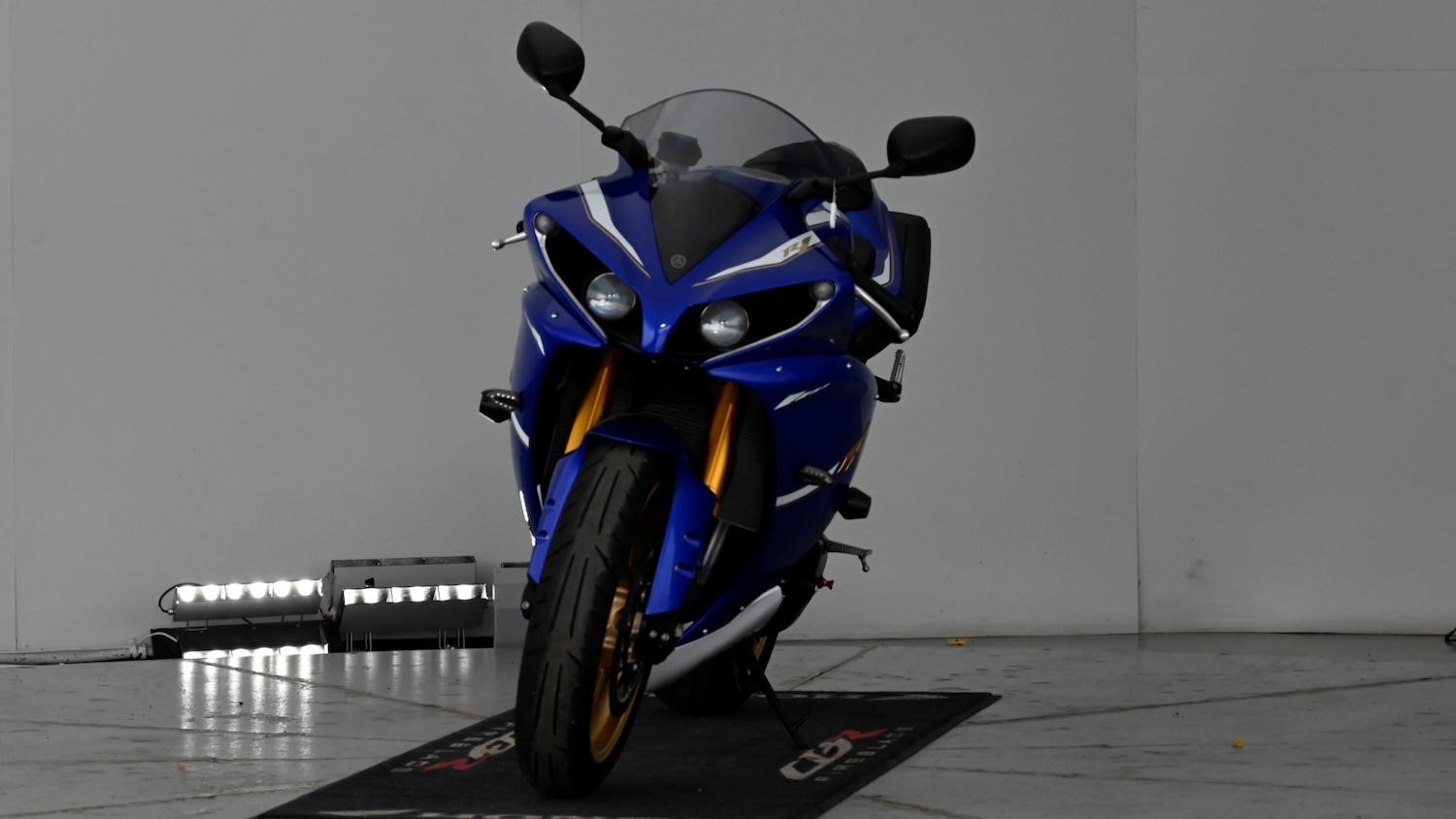 Yamaha R1