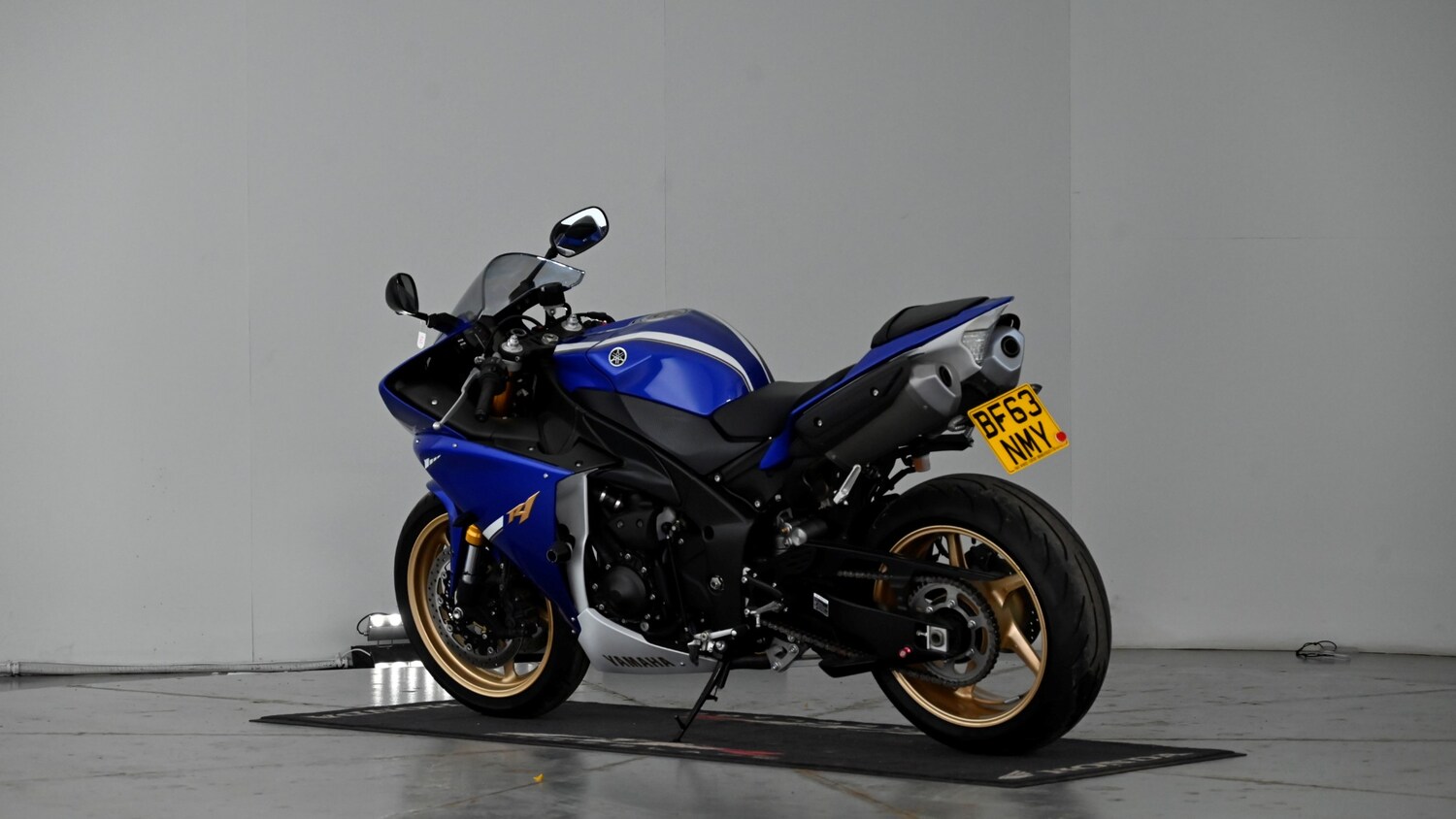 Yamaha R1