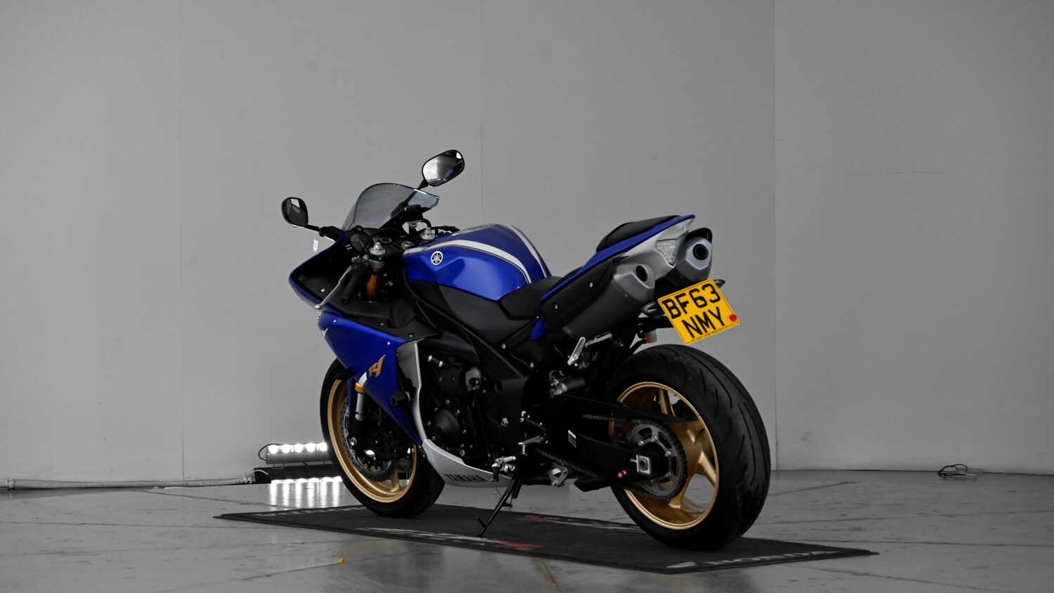 Yamaha R1
