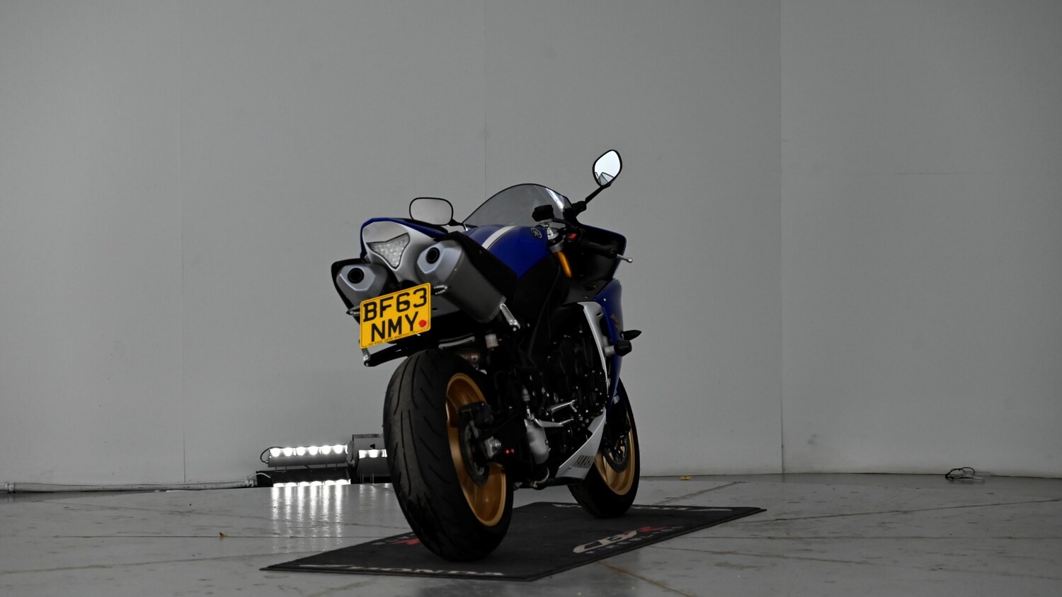Yamaha R1