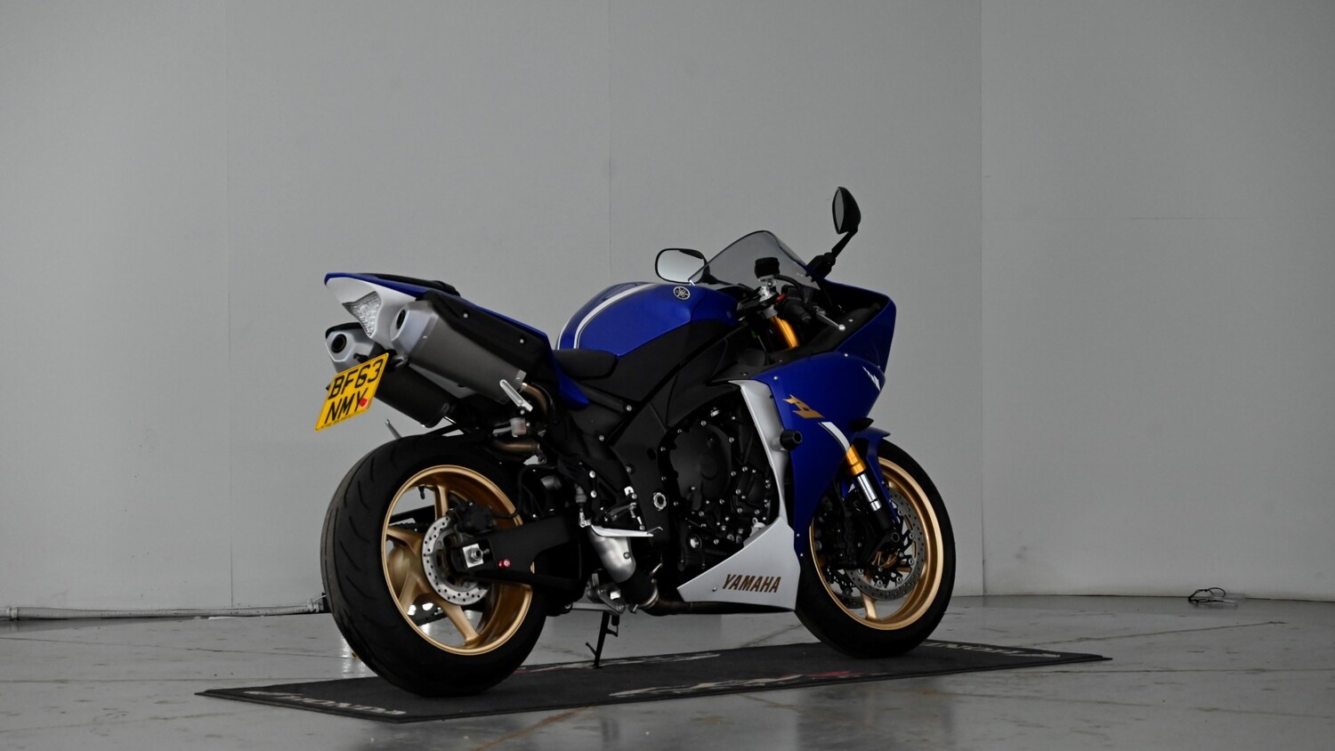 Yamaha R1