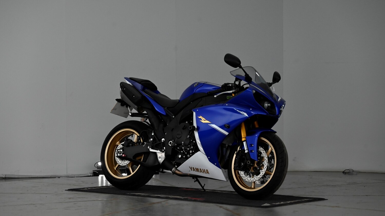 Yamaha R1