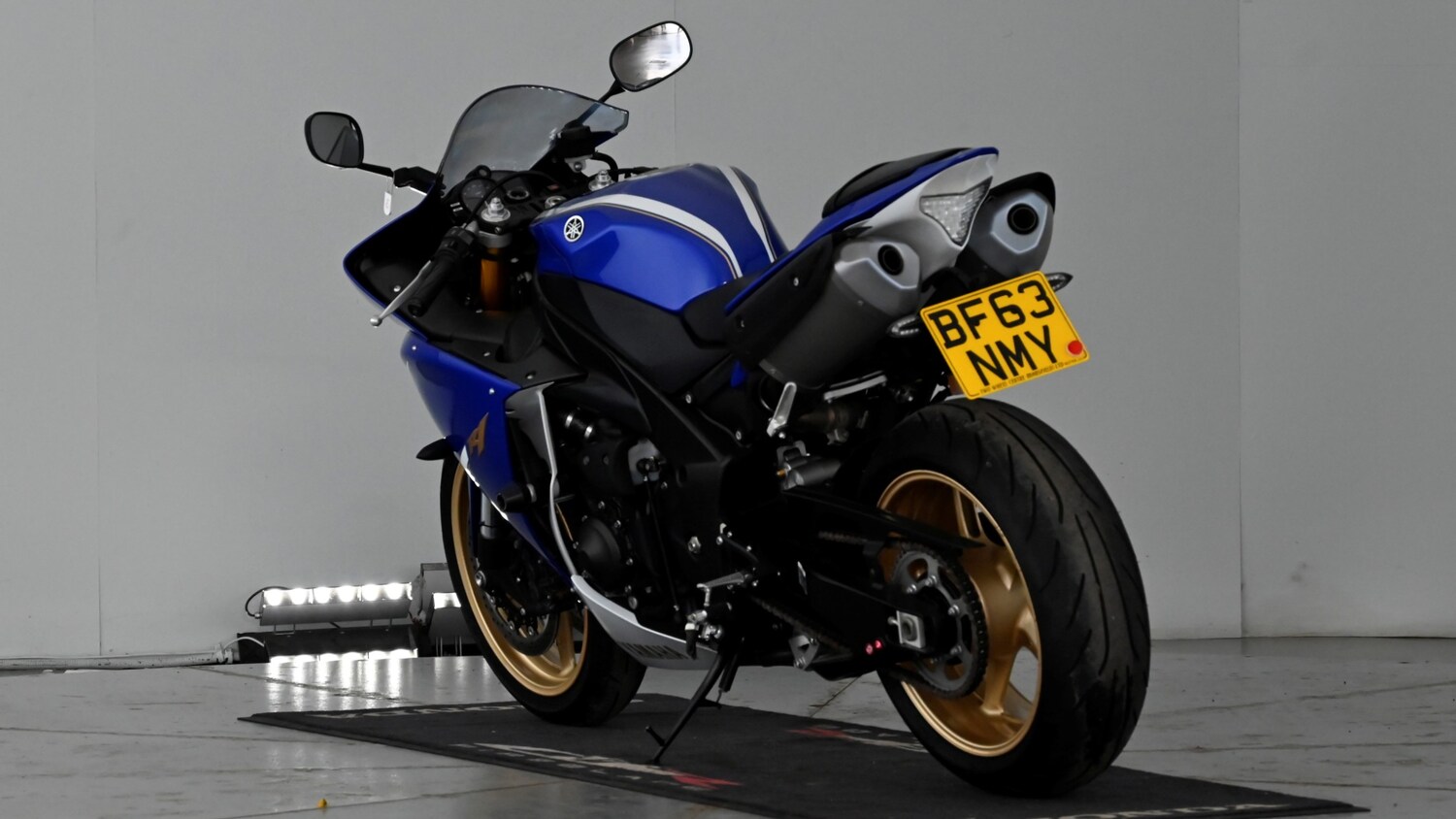 Yamaha R1