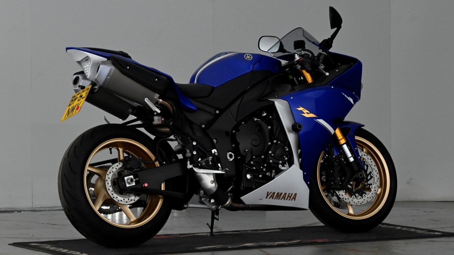 Yamaha R1
